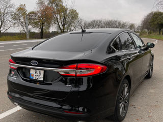 Ford Fusion foto 4