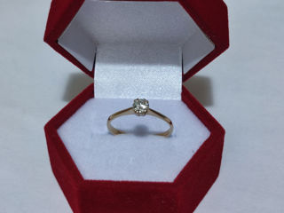 Золотое кольцо с бриллиантом foto 1