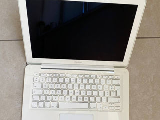 apple macbook white mid 2010 foto 1