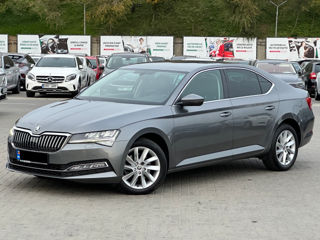 Skoda Superb foto 3