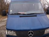 Mercedes Sprinter 210 TD. foto 2