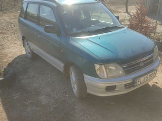 Daihatsu YRV, 2001