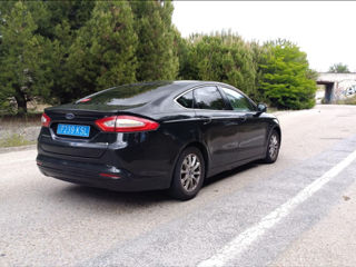 Ford Mondeo foto 2