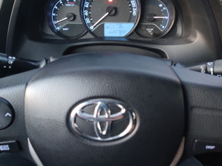 Toyota Auris foto 2