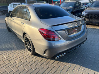 Mercedes C-Class foto 4