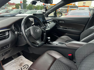 Toyota C-HR foto 16