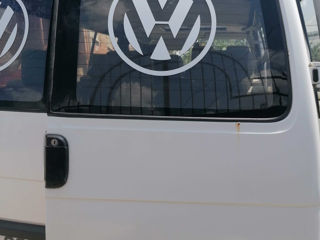 Volkswagen Caravelle foto 4