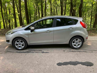 Ford Fiesta foto 4