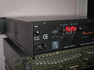 Усилители Phantom 1500 и Behringer 2500 ... foto 2