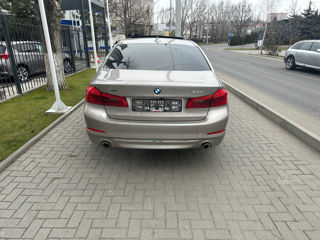 BMW 5 Series foto 6