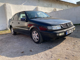 Volkswagen Passat foto 2