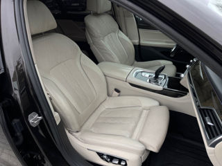 BMW 7 Series foto 16