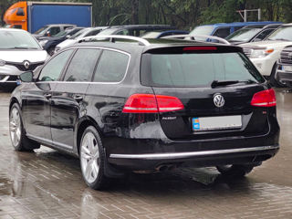 Volkswagen Passat foto 3