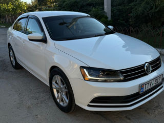 Volkswagen Jetta foto 2