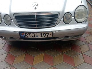 Mercedes E-Class foto 6