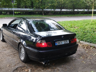 BMW 3 Series Coupe foto 2