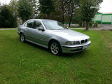 BMW 5 Series foto 3