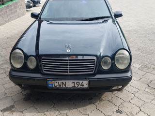 Mercedes E-Class foto 6