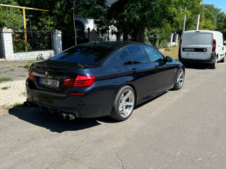 BMW 5 Series foto 3