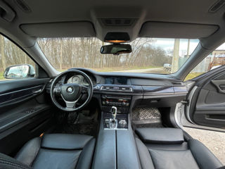 BMW 7 Series foto 7