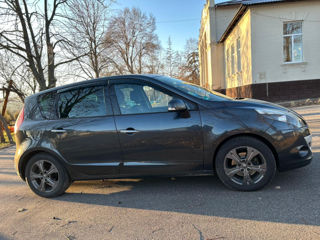 Renault Scenic foto 10