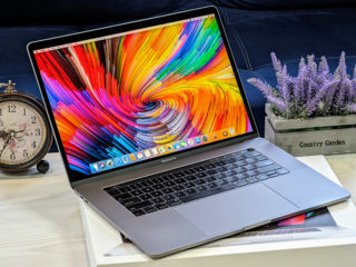 MacBook Pro 15 Retina 2018 (Core i7 8750H/16Gb DDR4/250Gb SSD/4Gb Radeon Pro 555X/15.4" Retina IPS) foto 2