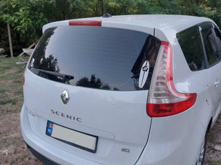 Renault Grand Scenic foto 2