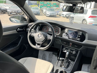 Volkswagen Jetta foto 5