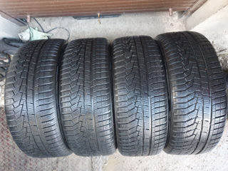 225/50/ R18- HANKOOK.