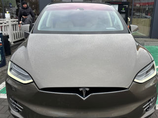 Tesla Model X foto 5