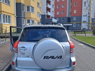 Toyota Rav 4 foto 8