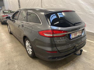 Ford Mondeo foto 6