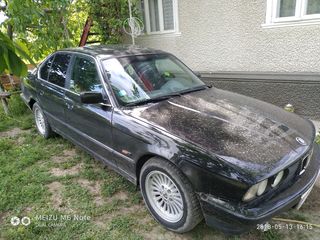 BMW 5 Series foto 3