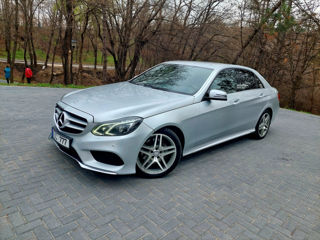 Mercedes E-Class foto 2