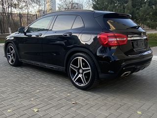 Mercedes GLA foto 8