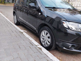 Dacia Sandero foto 2