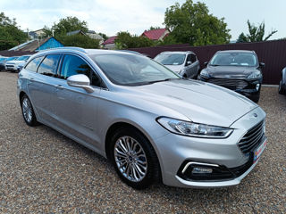 Ford Mondeo foto 2