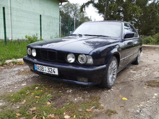 BMW 5 Series foto 1