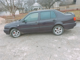 Volkswagen Vento foto 5