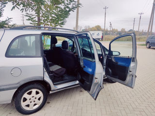 Opel Zafira foto 3