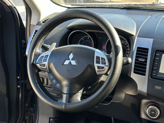 Mitsubishi Outlander foto 19