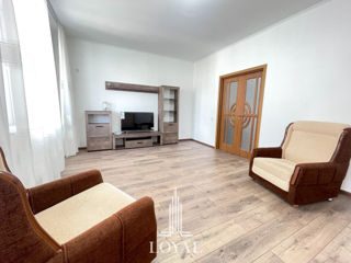 Apartament cu 2 camere, 84 m², Buiucani, Chișinău foto 5