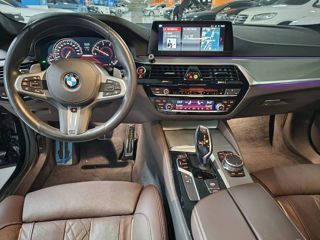 BMW 5 Series foto 7