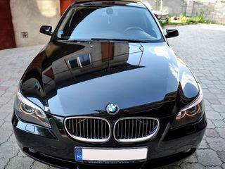 BMW 5 Series foto 2