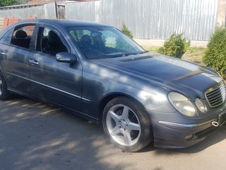 Mercedes E-Class foto 3