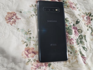 Продам Samsung S10 Plus foto 6