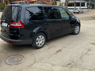 Ford Galaxy foto 2