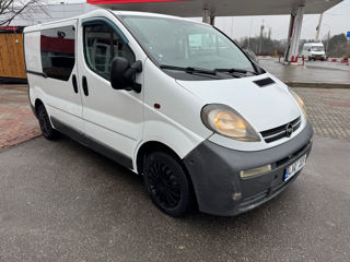 Opel Vivaro foto 2