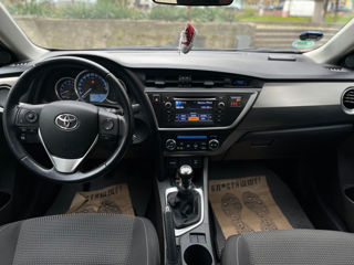 Toyota Auris foto 9