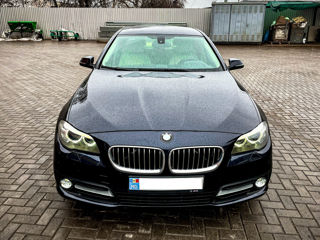 BMW 5 Series foto 4